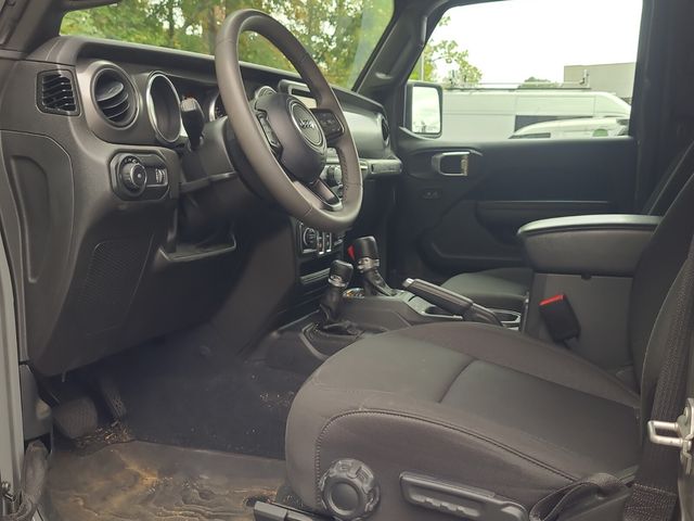 2023 Jeep Wrangler Willys photo 5