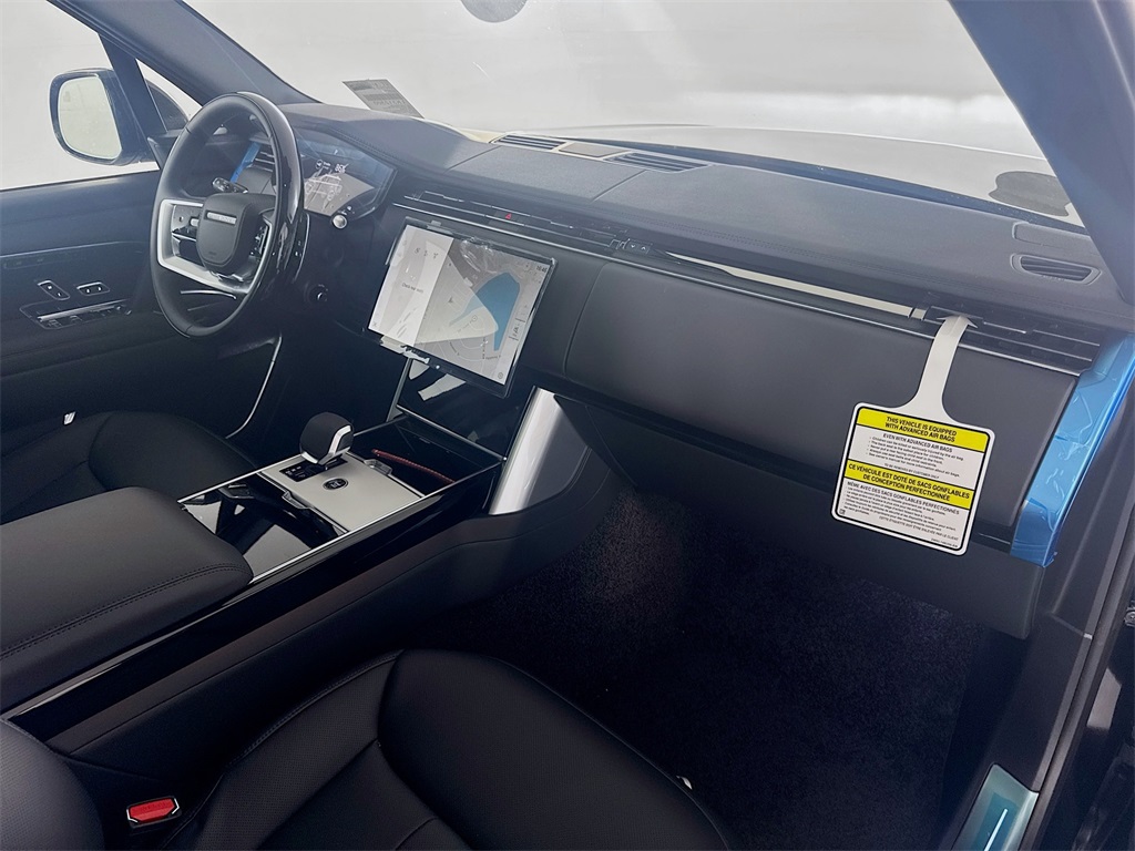 2025 Land Rover Range Rover SE photo 29