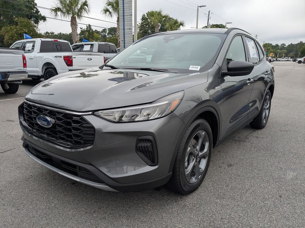 2025 Ford Escape Hybrid ST-Line photo 5
