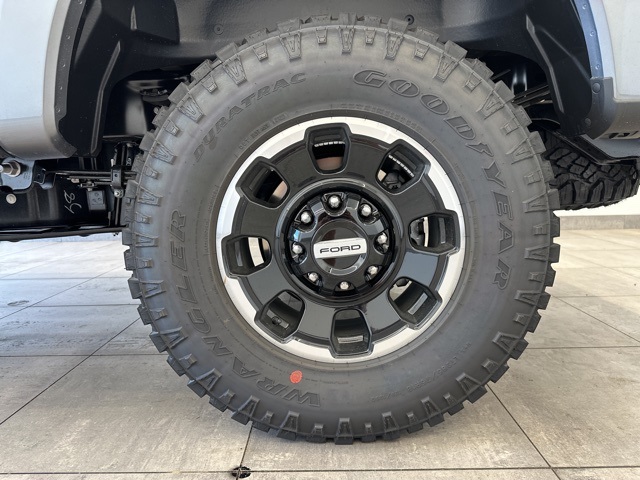 2025 Ford F-350 Lariat photo 35