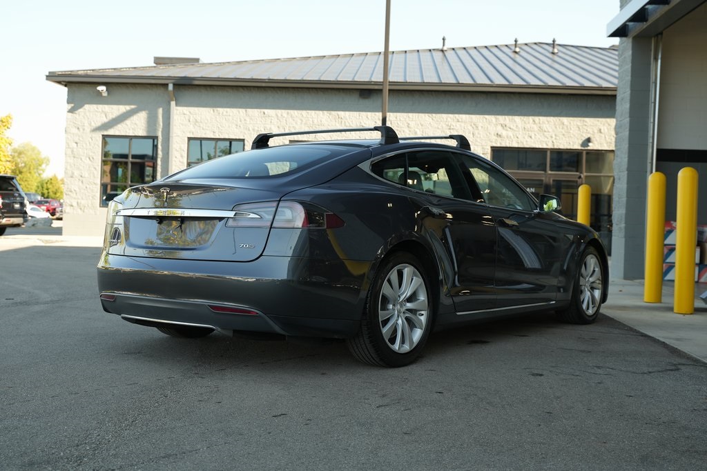 2016 Tesla Model S 70D photo 13