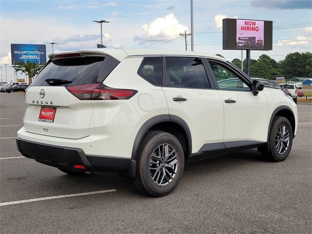 2026 Nissan Rogue S photo 2
