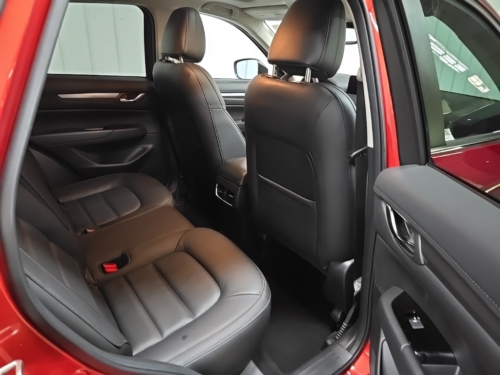 2023 Mazda CX-5 2.5 S Preferred photo 18
