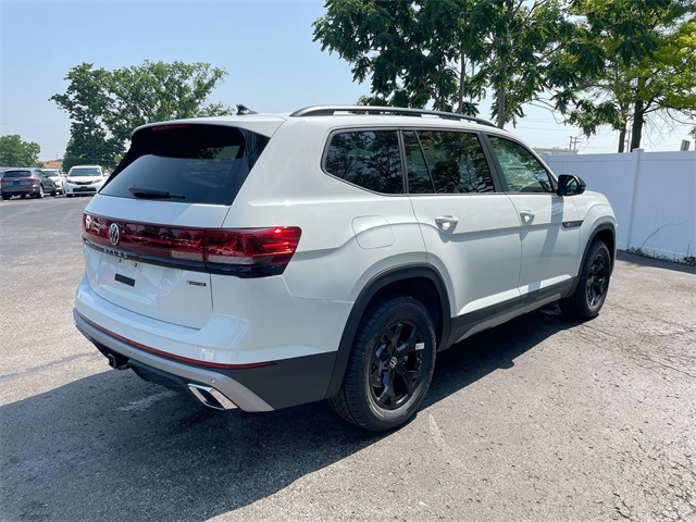 2025 Volkswagen Atlas Peak Edition SE Technology photo 11