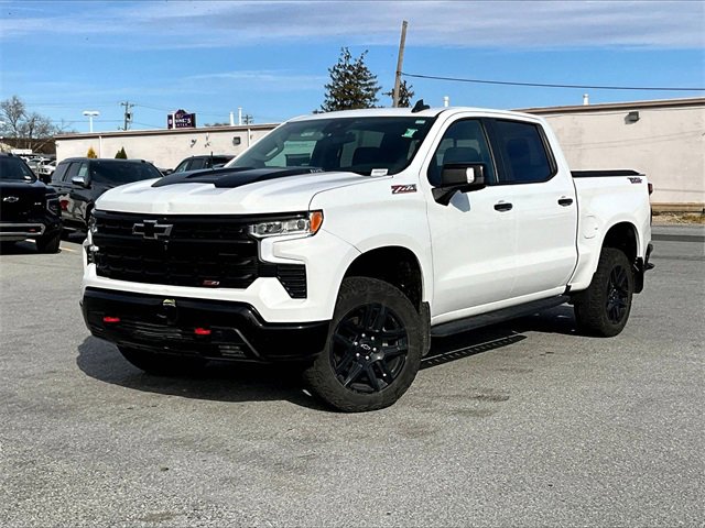 2022 Chevrolet Silverado 1500 LT Trail Boss photo 2