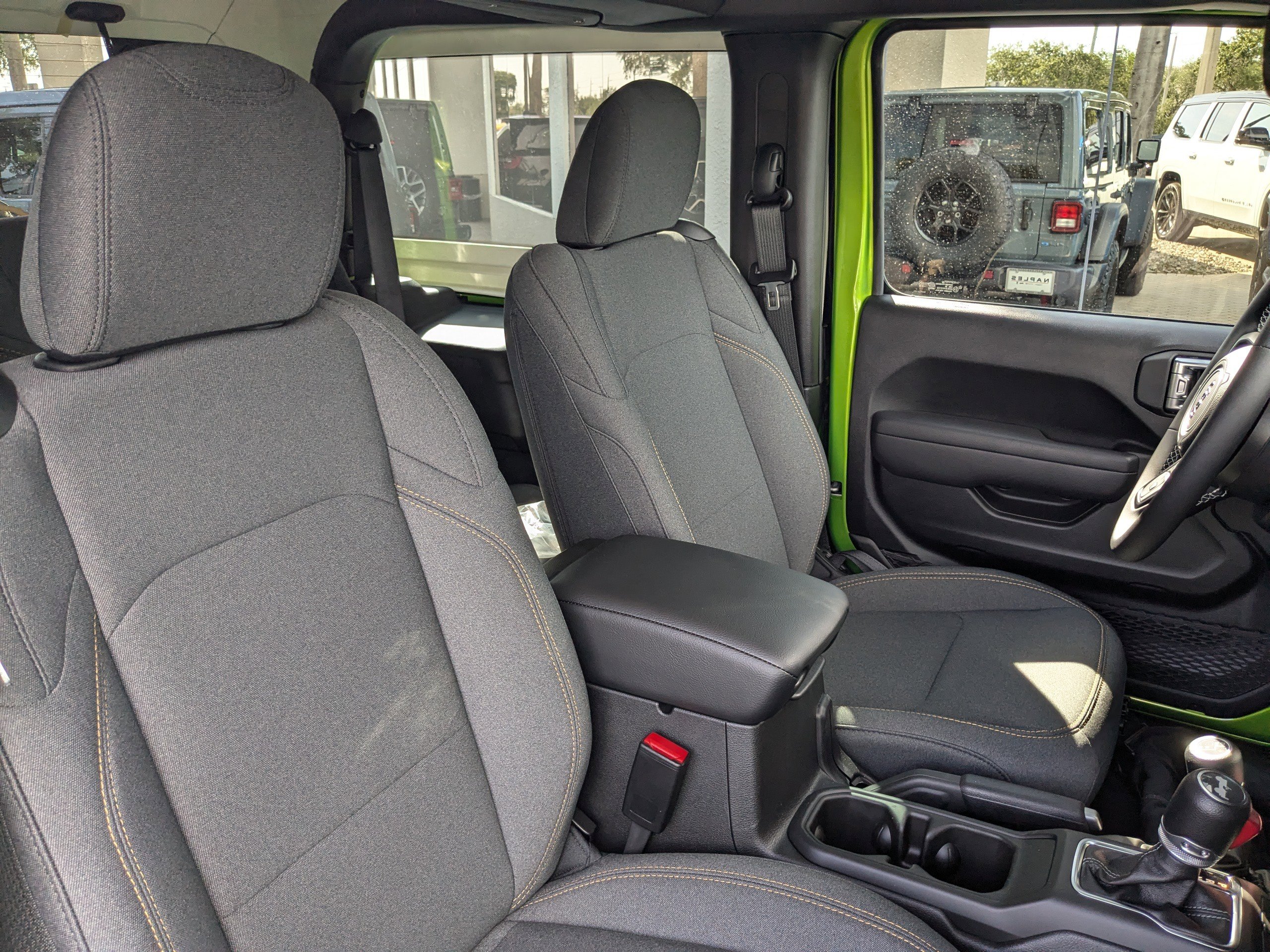 2025 Jeep Wrangler Willys photo 12