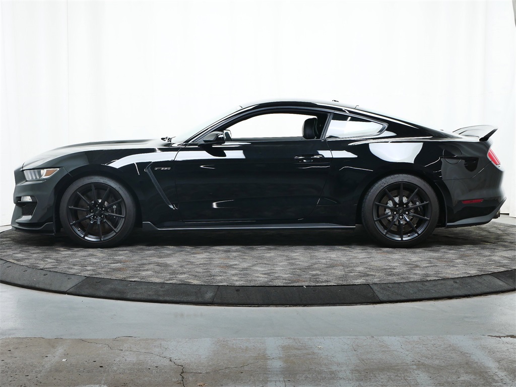 2016 Ford Mustang Shelby GT350 photo 2