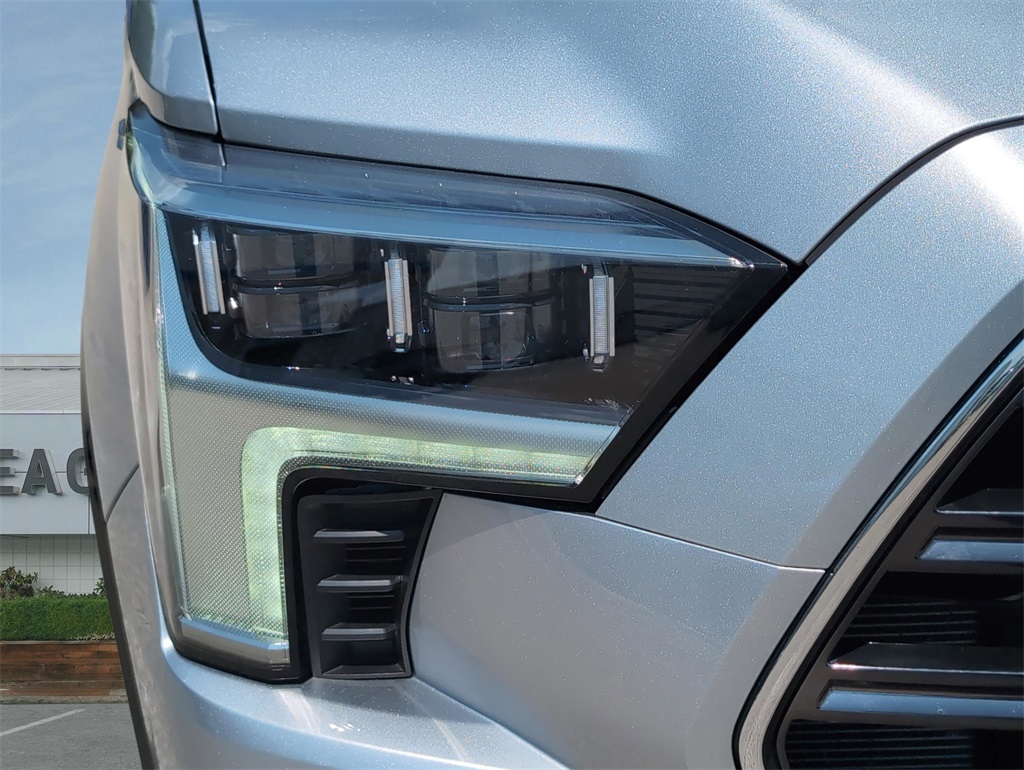 2024 Toyota Sequoia Platinum photo 3