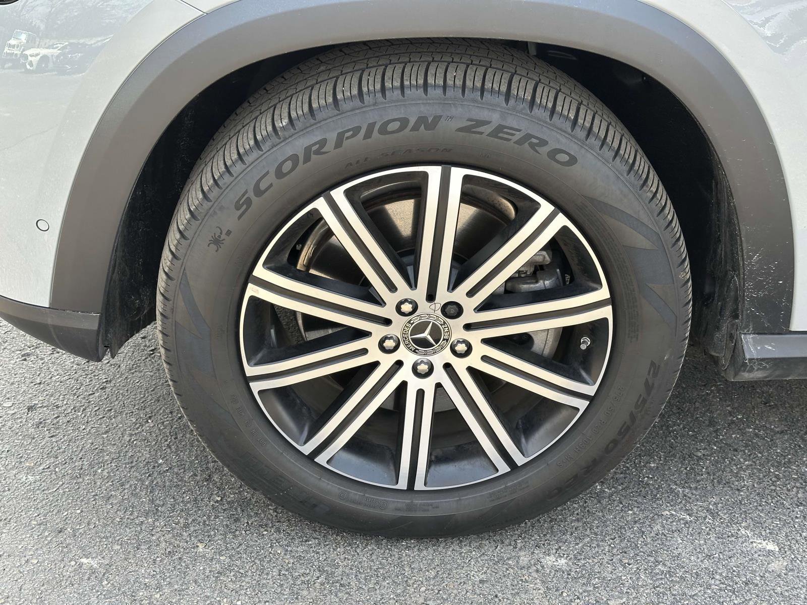 2024 Mercedes Benz GLE 450 4MATIC photo 8