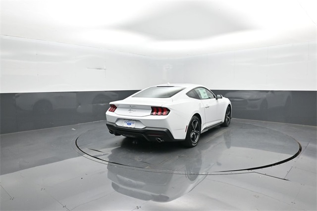 2025 Ford Mustang EcoBoost photo 5