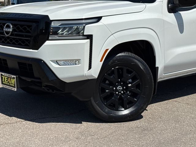 2023 Nissan Frontier SV photo 3