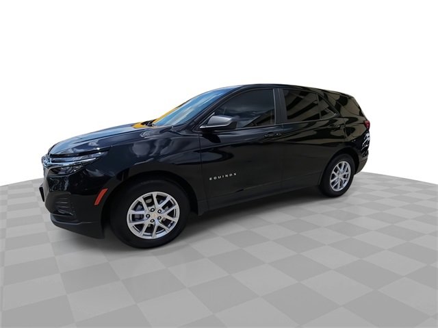 2024 Chevrolet Equinox LS photo 4