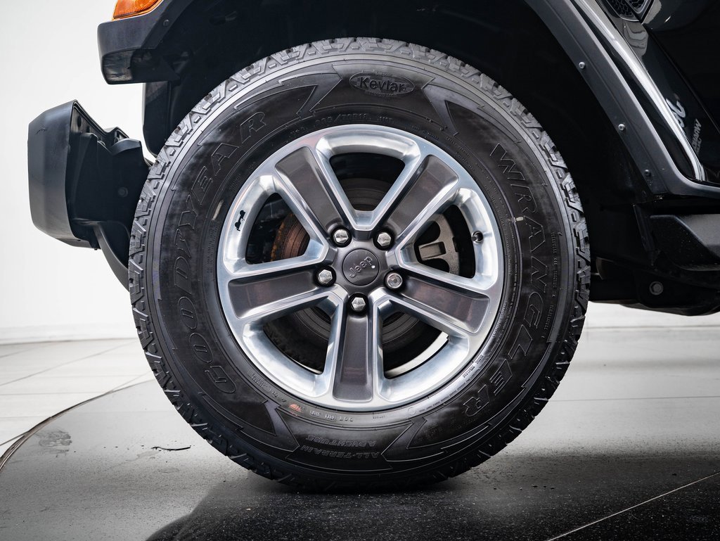 2022 Jeep Wrangler Unlimited Sahara photo 13