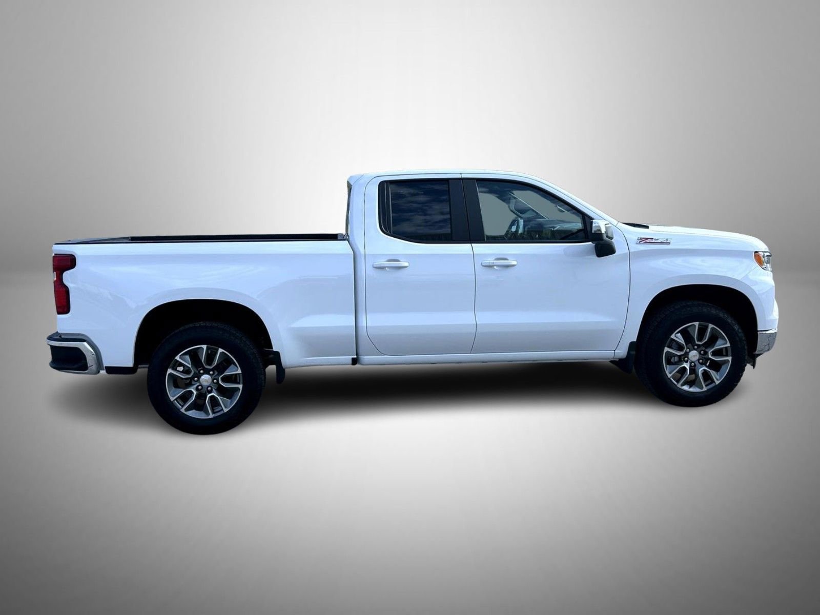 2026 Chevrolet Silverado 1500 LT photo 4
