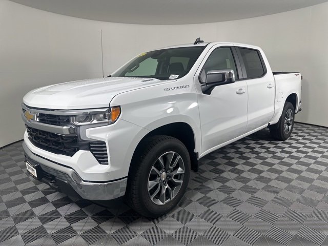 2025 Chevrolet Silverado 1500 LT photo 4