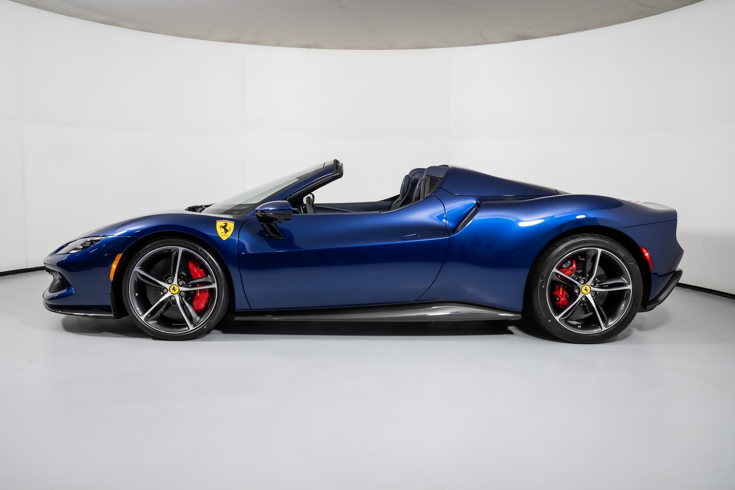 2024 Ferrari 296 GTS photo 3