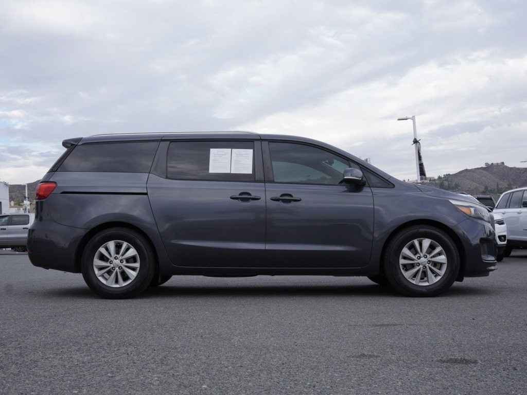 Used 2017 Kia Sedona LX with VIN KNDMB5C12H6331409 for sale in Lake Elsinore, CA
