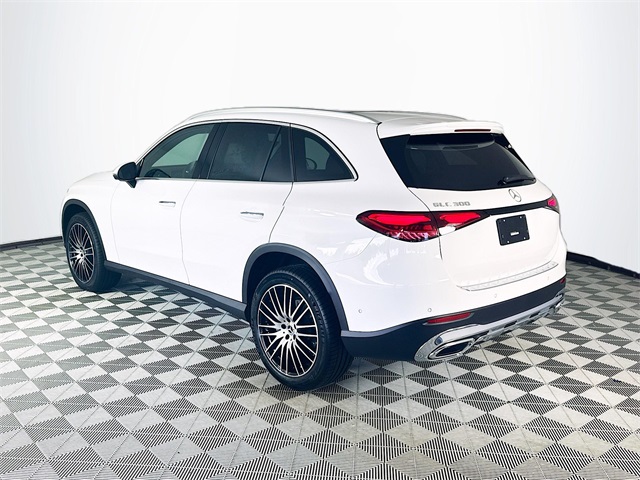 2026 Mercedes Benz GLC 300 photo 5