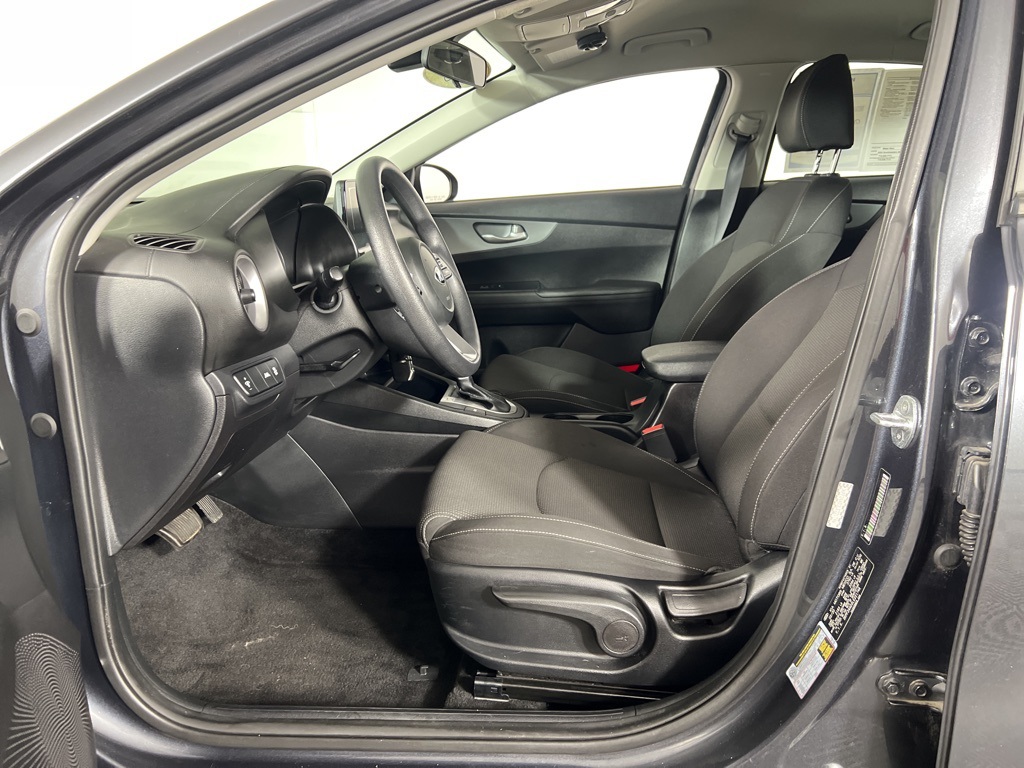 2020 Kia Forte LXS photo 12