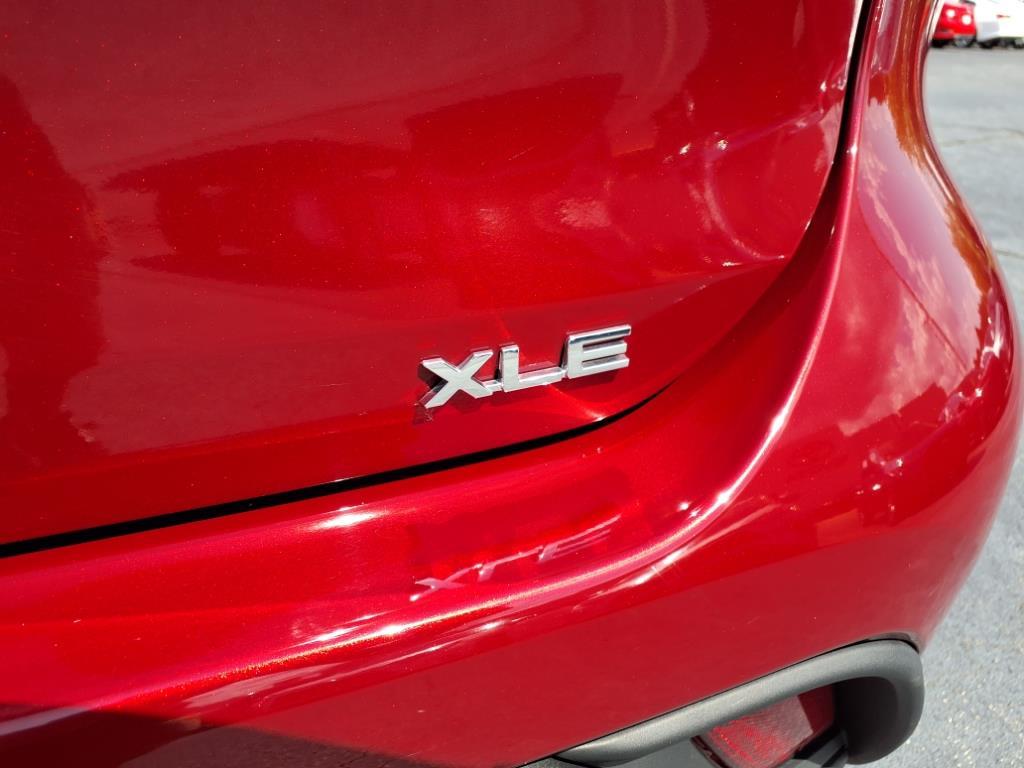 2024 Toyota Highlander XLE photo 6