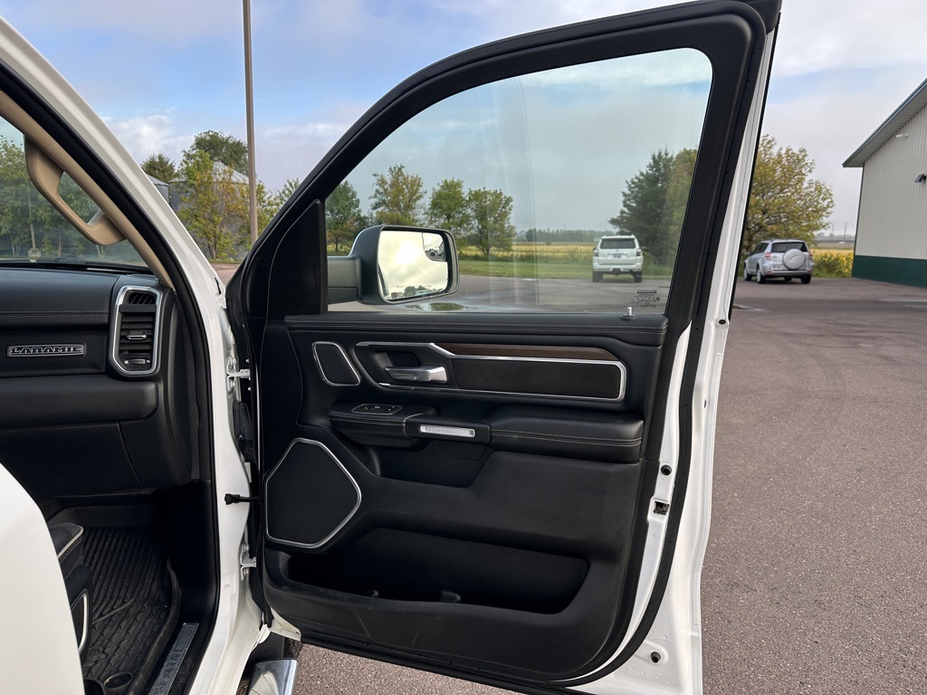 2021 Ram 1500 Laramie photo 25