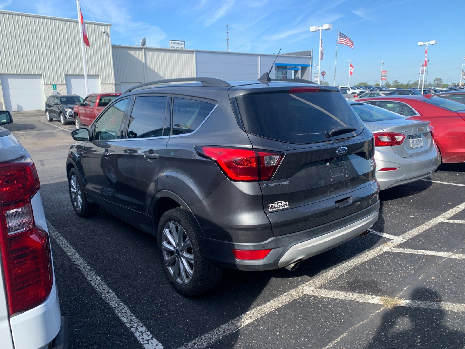 2019 Ford Escape SEL photo 2