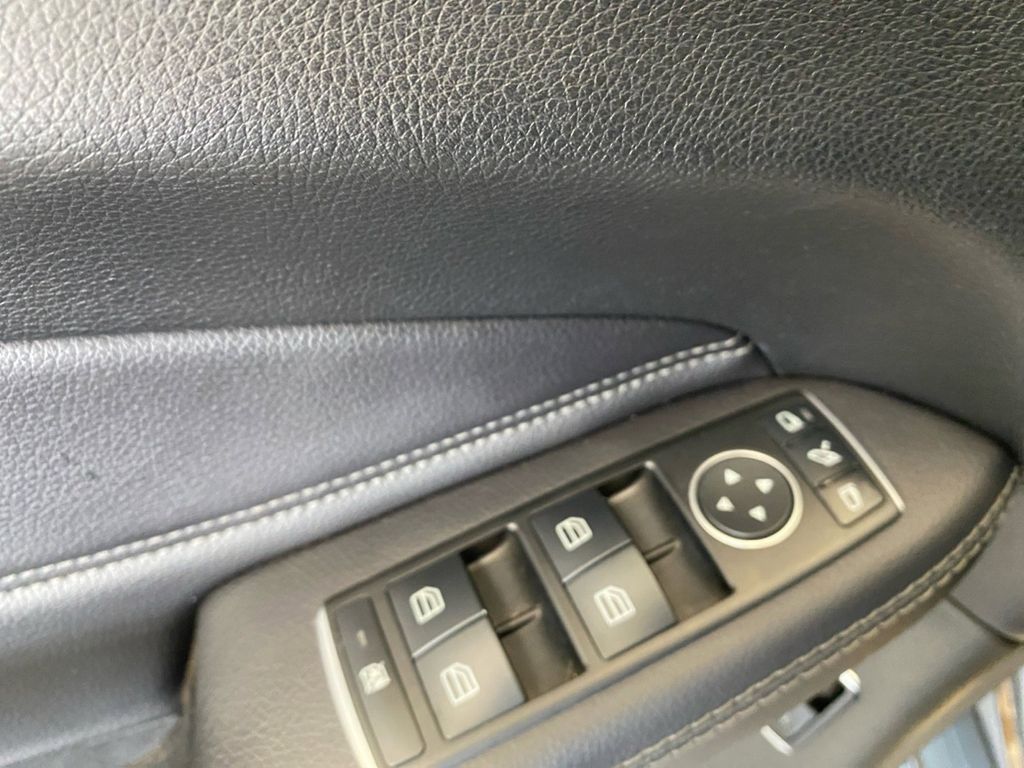2017 Mercedes Benz GLE 350 4MATIC photo 12