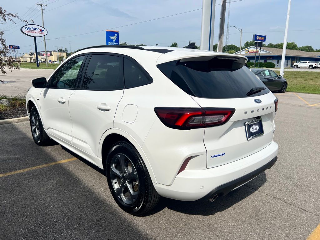 2024 Ford Escape Hybrid ST-Line Select photo 38
