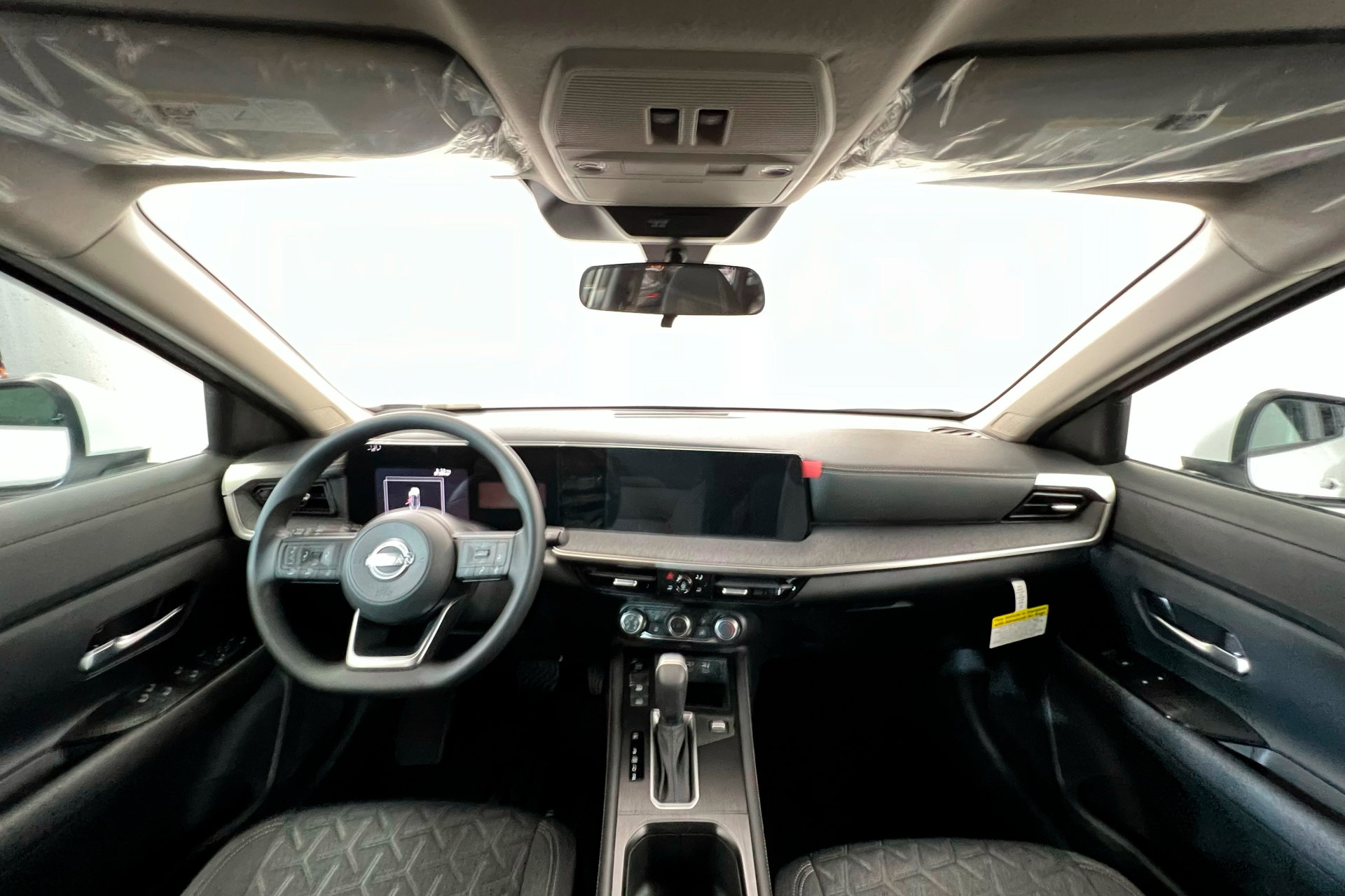 2025 Nissan Kicks SV photo 8
