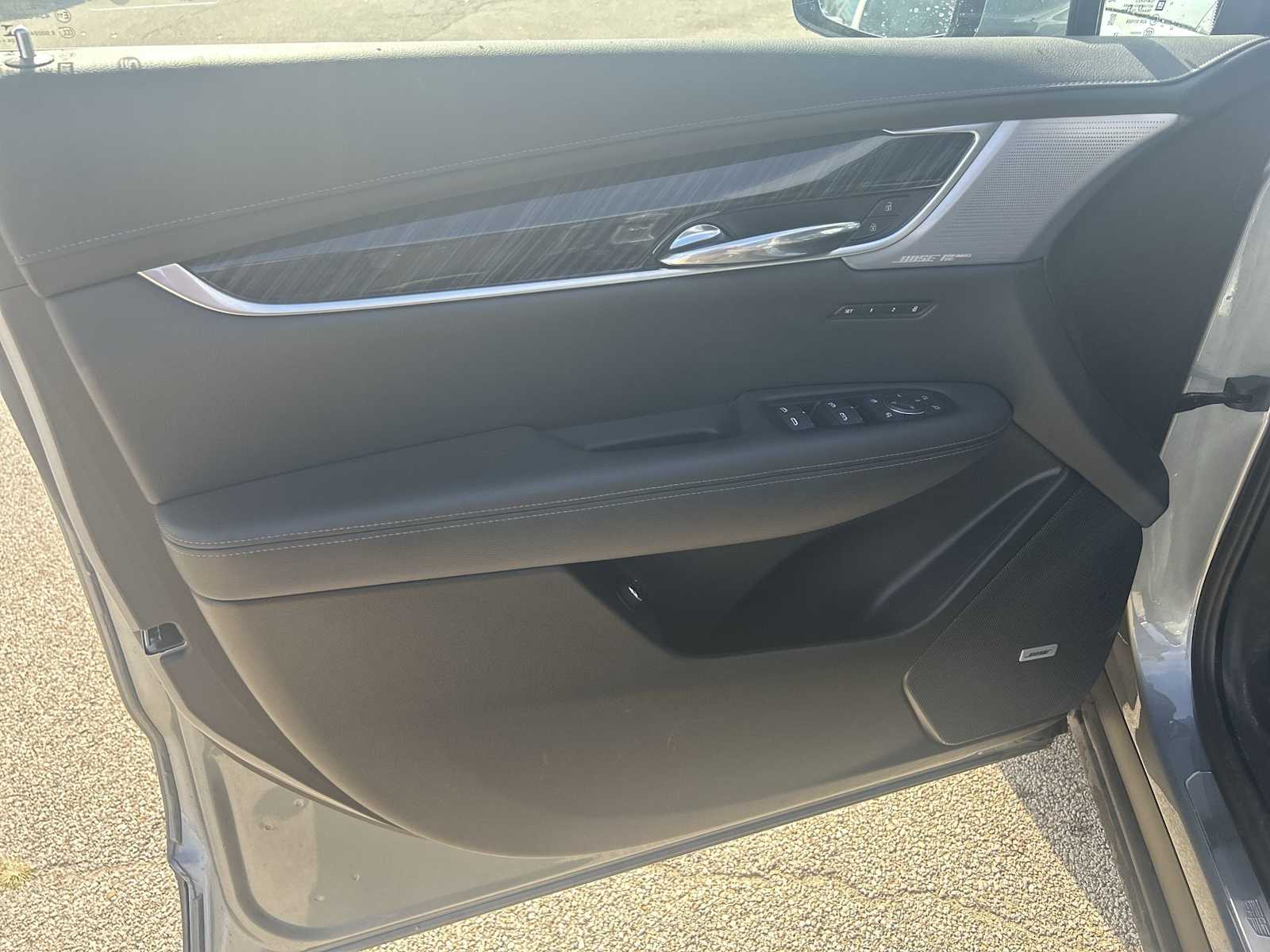 2025 Cadillac XT6 Premium Luxury photo 23