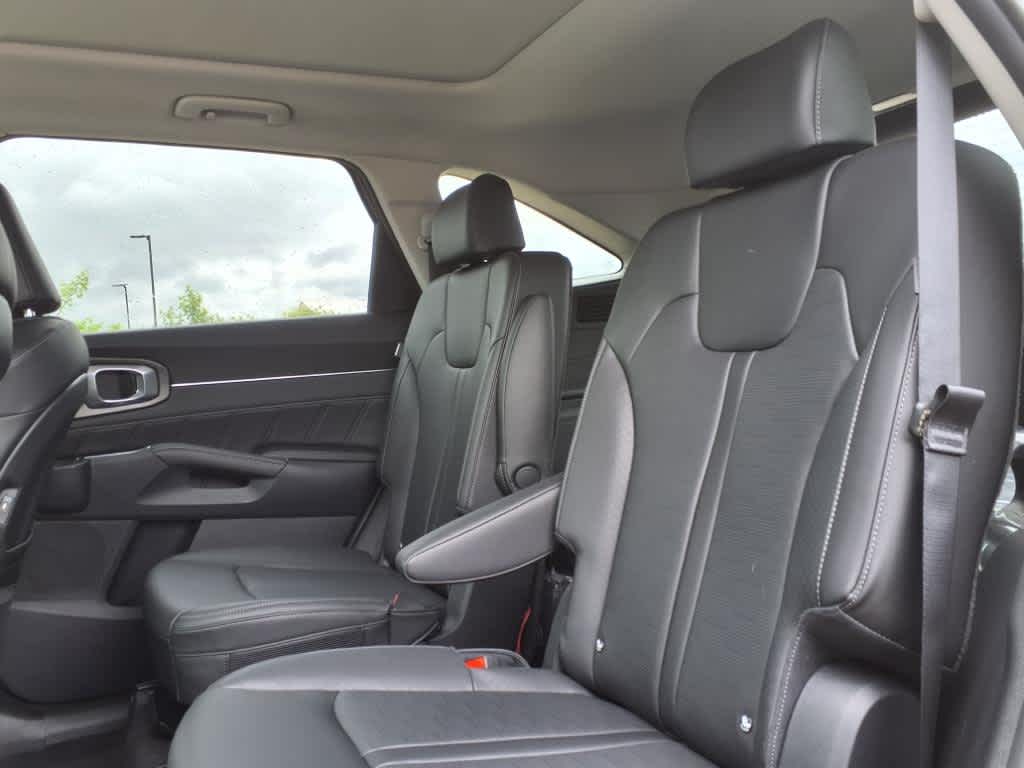 2025 Kia Sorento X-Line SX photo 6