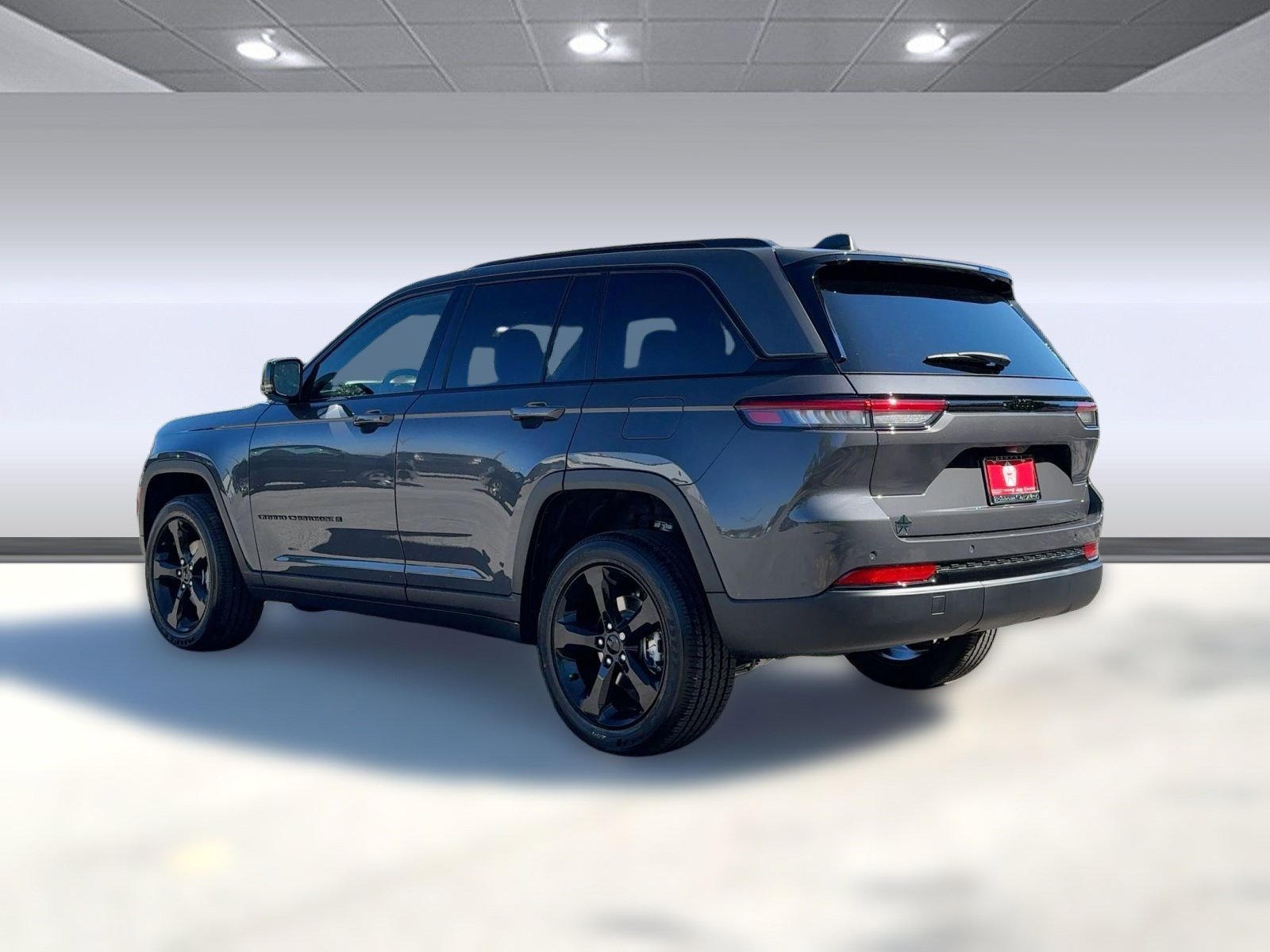 2025 Jeep Grand Cherokee Altitude photo 2