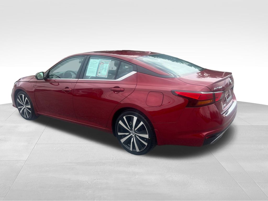2022 Nissan Altima SR photo 3