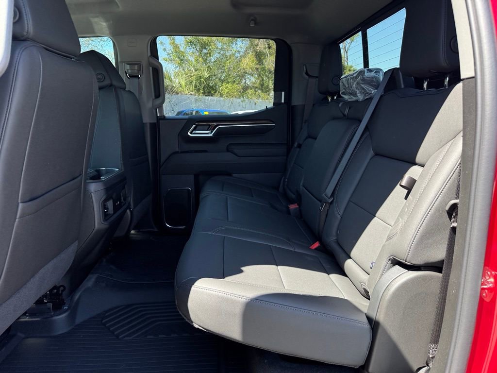 2025 Chevrolet Silverado 1500 RST photo 12