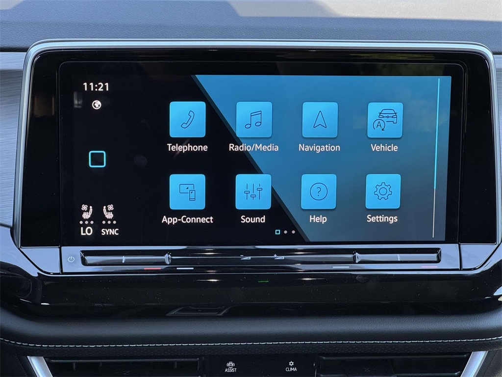 2026 Volkswagen Atlas Cross Sport SE Technology photo 2