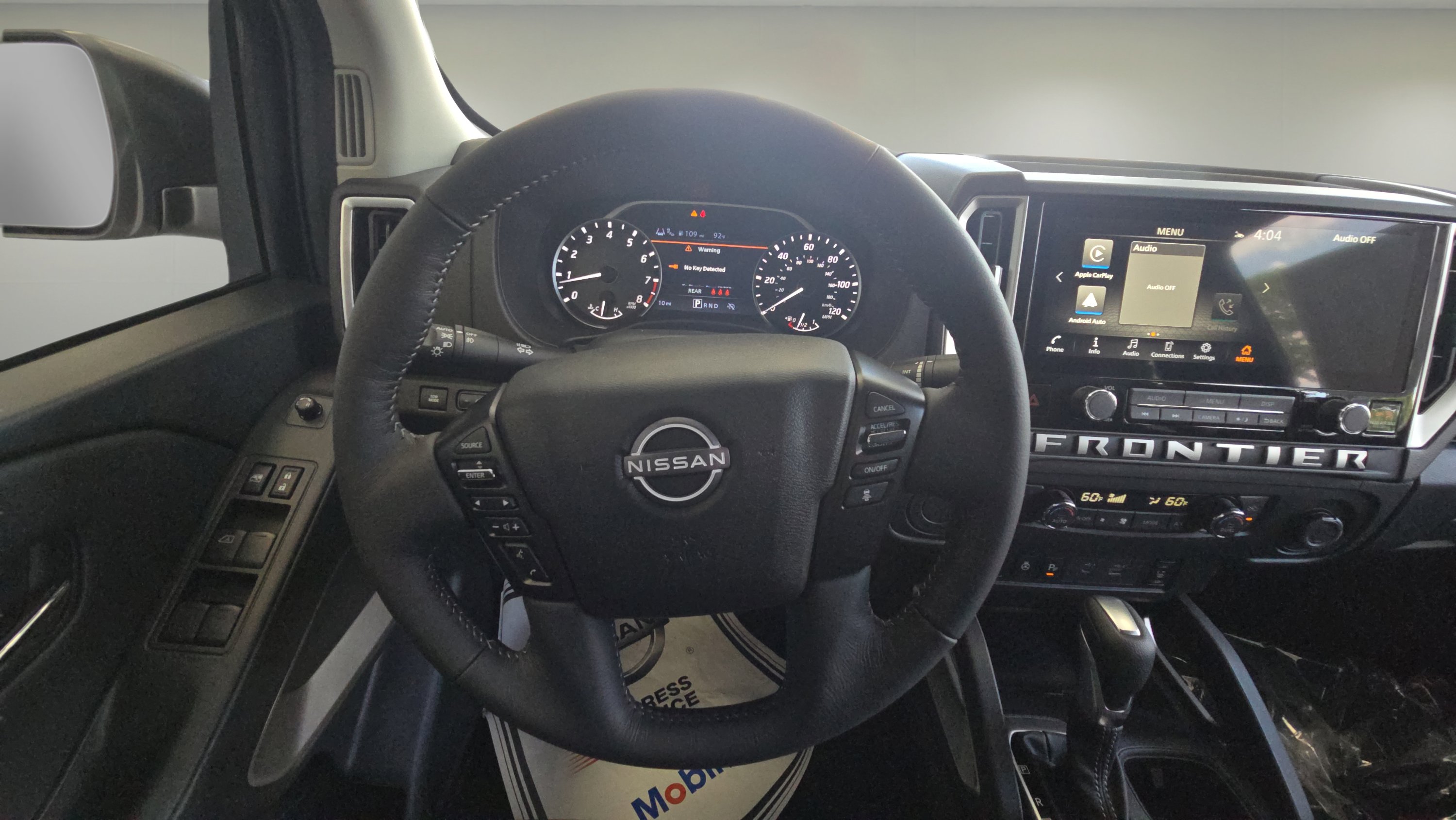 2025 Nissan Frontier SV photo 7