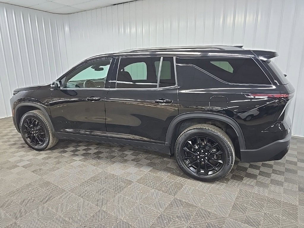 2024 Chevrolet Traverse 2LT photo 3