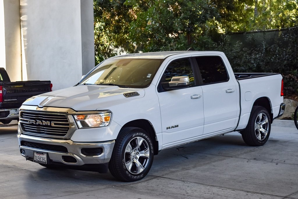 2024 Ram 1500 Laramie photo 3