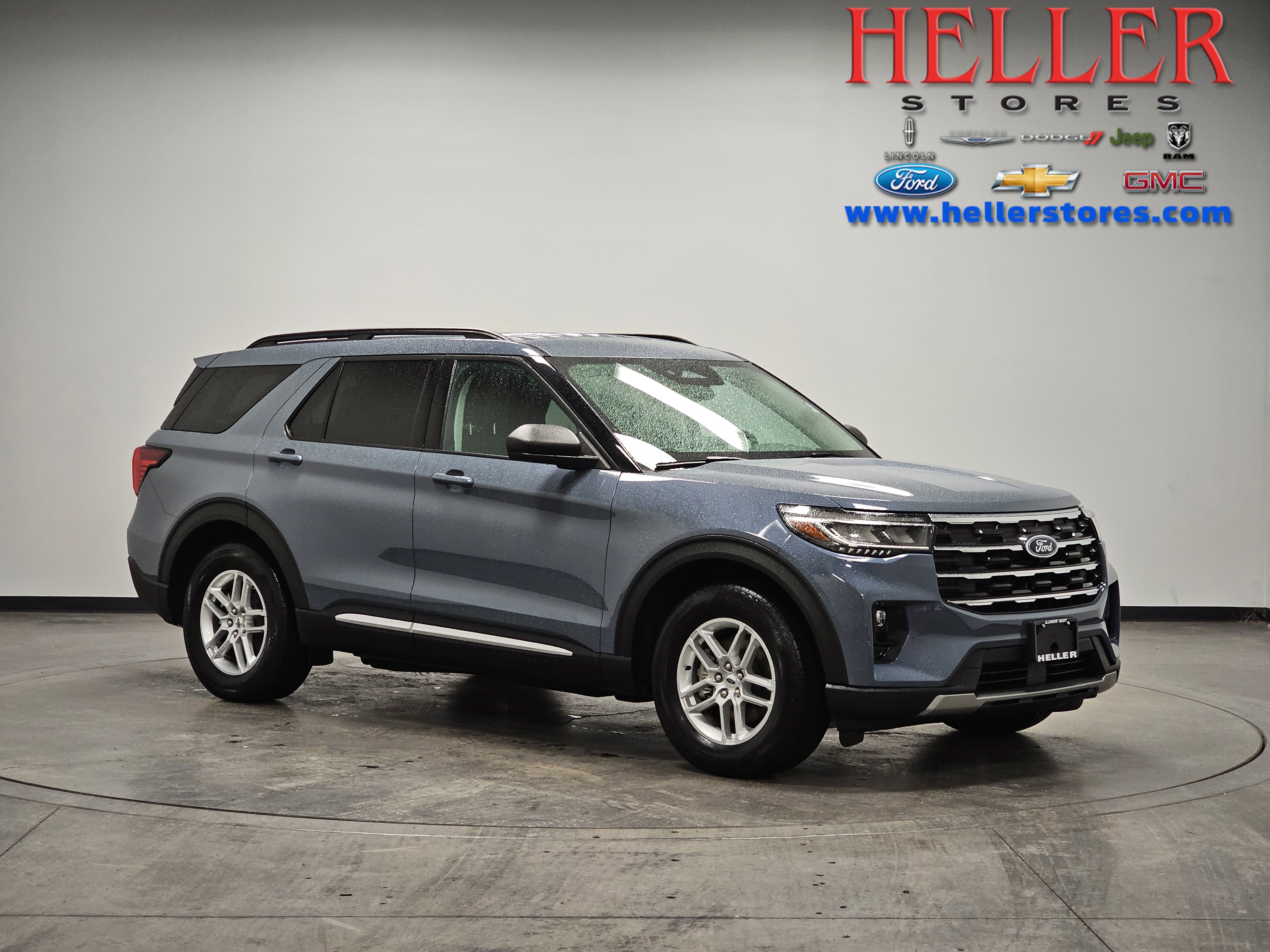 2025 Ford Explorer Active's photo