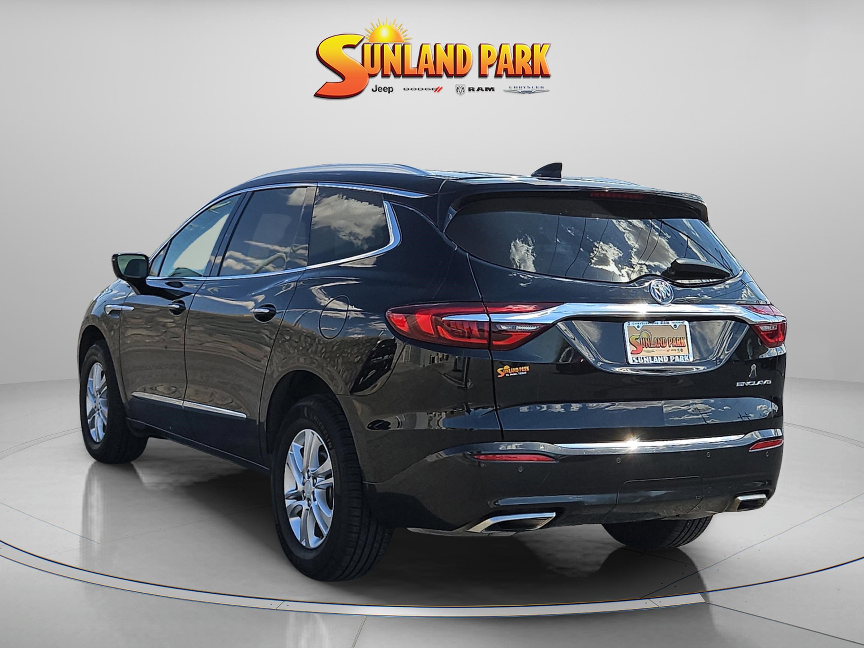2019 Buick Enclave Essence photo 3