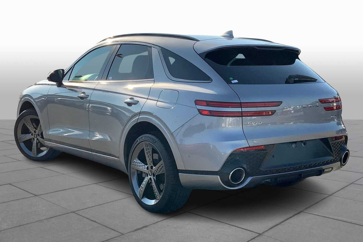 2022 Genesis GV70 3.5T Sport photo 4
