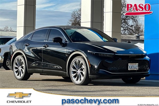 2023 Toyota Crown Limited's photo