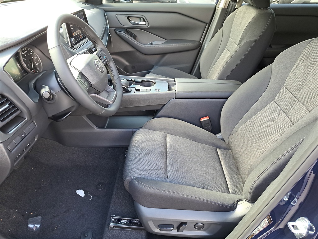 2026 Nissan Rogue SV photo 19