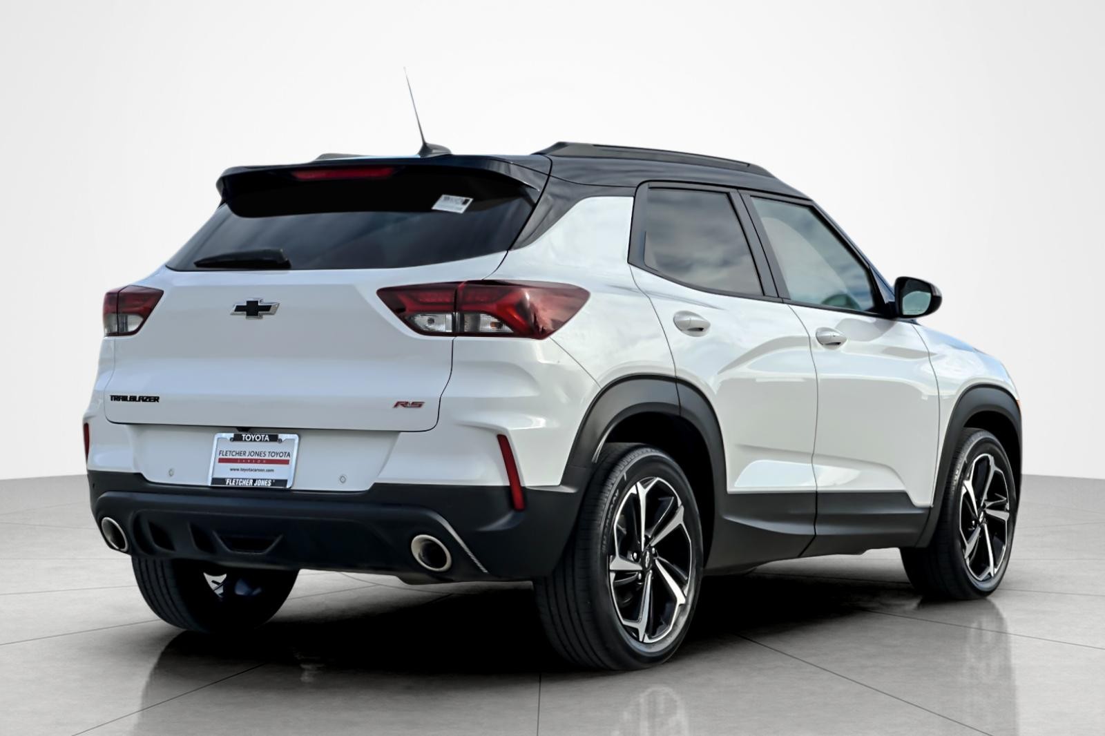 2023 Chevrolet Trailblazer RS photo 2