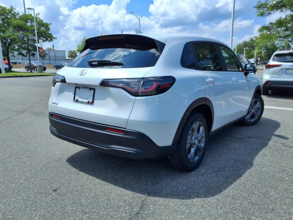 2026 Honda HR-V LX photo 3