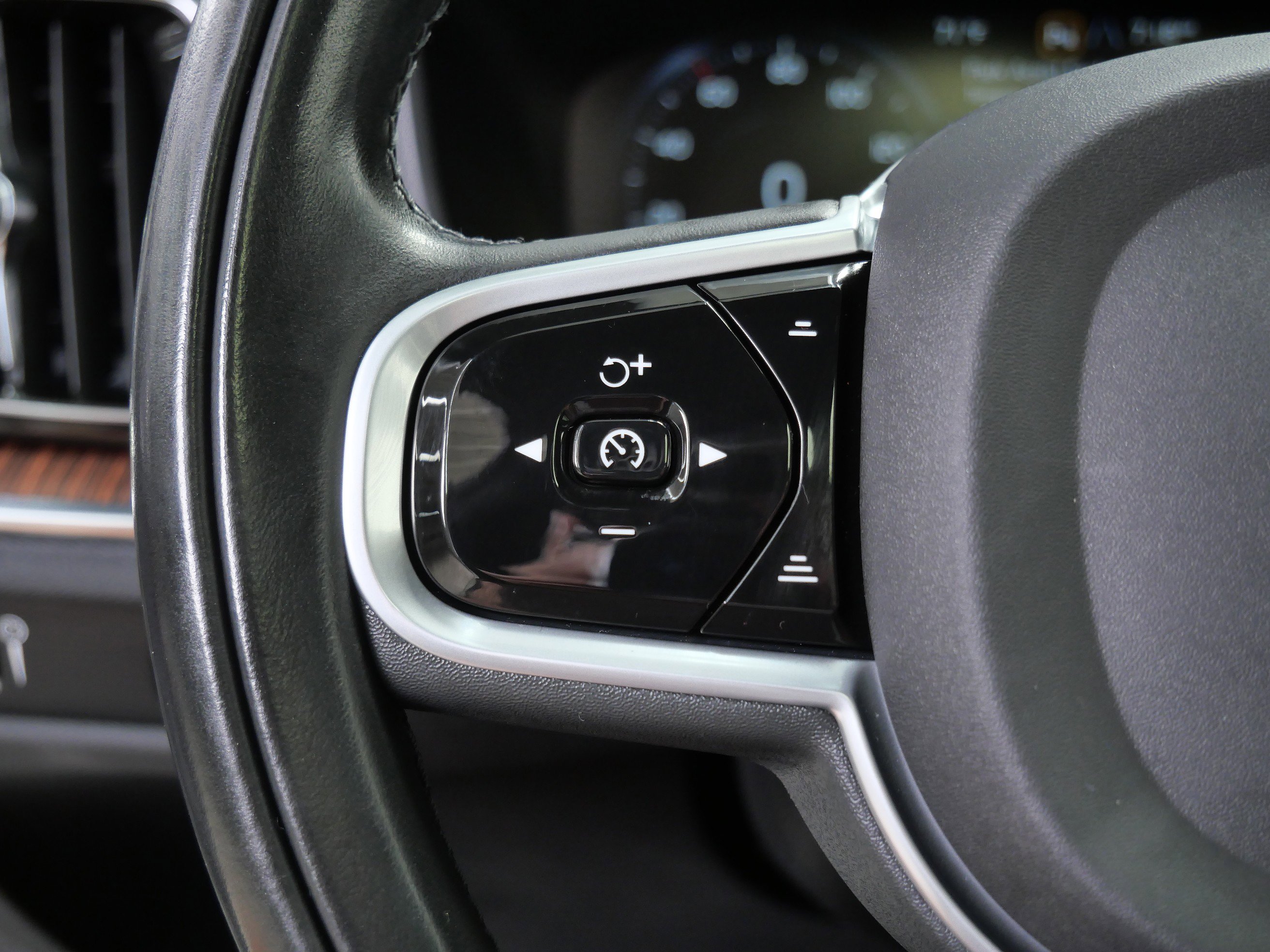 2022 Volvo V60 Cross Country T5 AWD photo 24