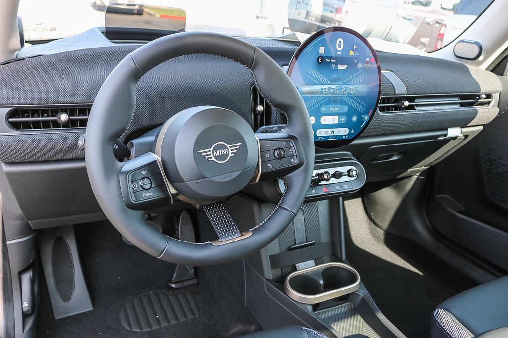 2025 Mini Cooper 2 Door Hardtop Signature photo 12