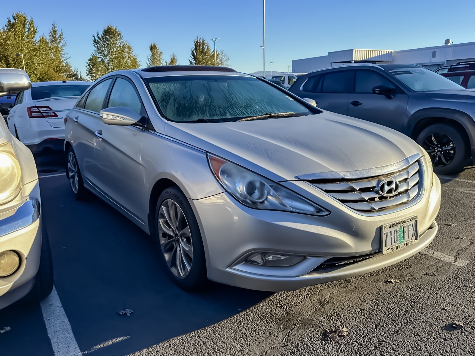 2011 Hyundai Sonata Limited photo 2