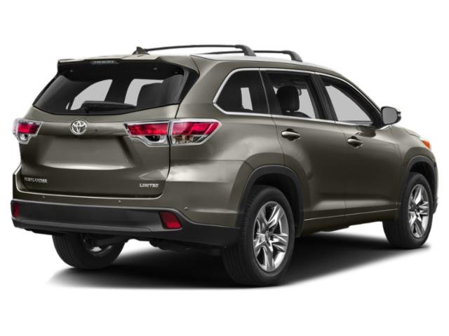 Used 2015 Toyota Highlander XLE with VIN 5TDJKRFH9FS202972 for sale in Brainerd, Minnesota