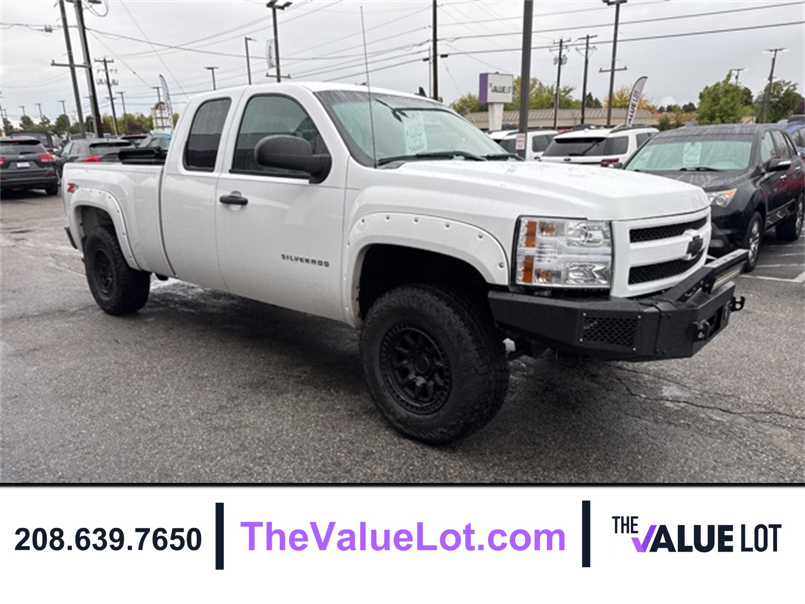 2011 Chevrolet Silverado 1500 LT photo 2